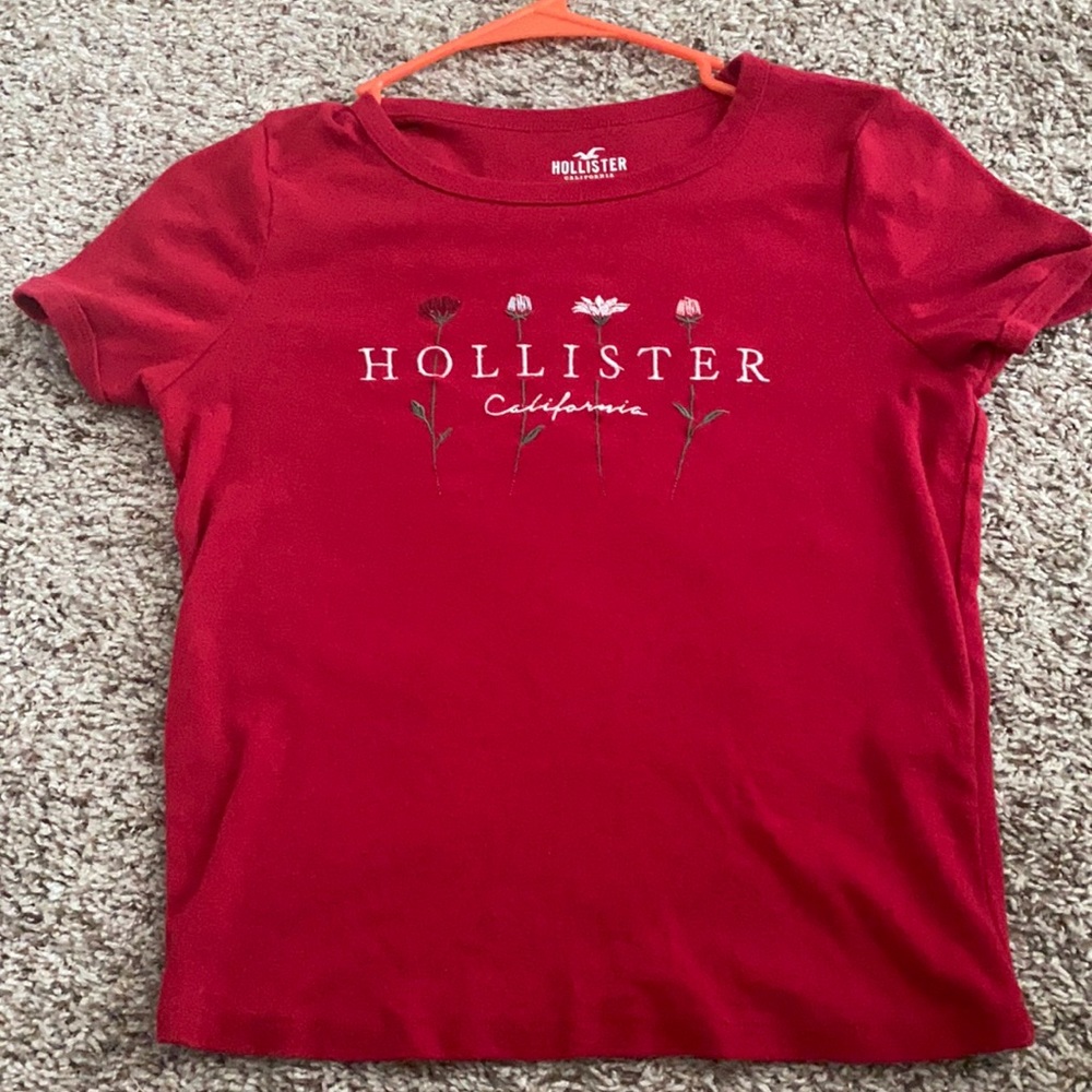 Red Hollister top :)